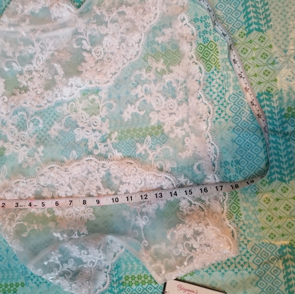 Short Cap Sleeve Lace Bolero - Picture 6 of 8